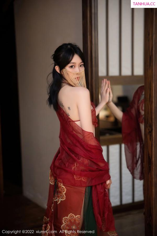 小奶瓶呜呜  [XiuRen]高清写真图 2022.08.25 No.5527 奶瓶第8张图片